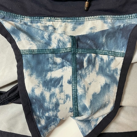 Lululemon Run: Speed Short Sea Side Silver Fox J177 - Picture 9 of 10